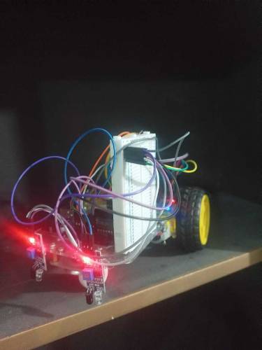 Arduino based Bluetooth App + Voice Controlled Line following robot 