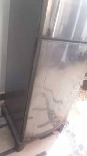 Dawalance large size fridge For sale 38 thousand 