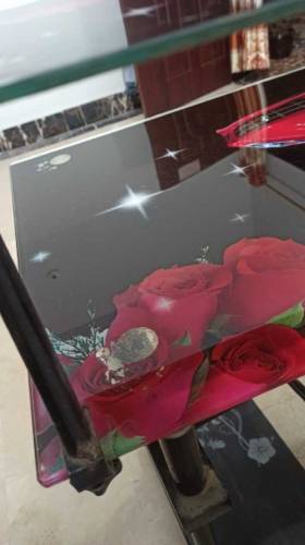 computer table bikul shai h argent sale krne h 7000
