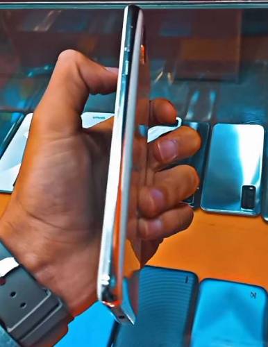 aquos r2 blue colour 