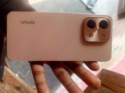 vivo y28