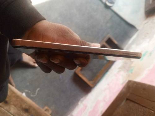 vivo y28