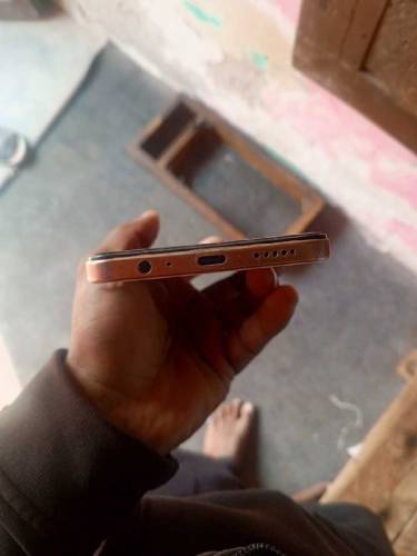 vivo y28