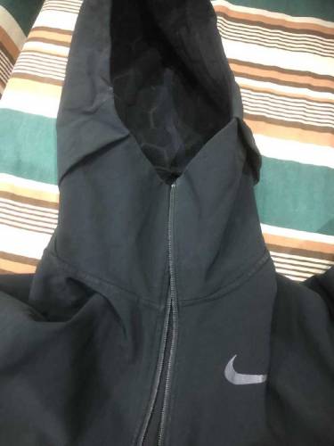 Nike Original Black Hoodie || Size Large || Comfortable Jacket