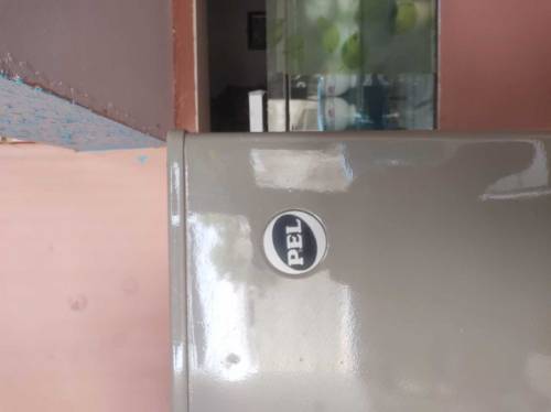 pel full siZe refrigerator sell in good condition