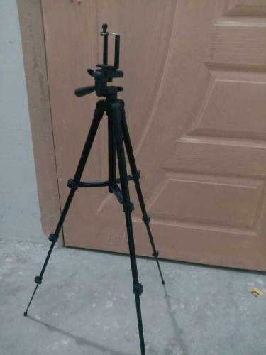 mobile and camera stand 