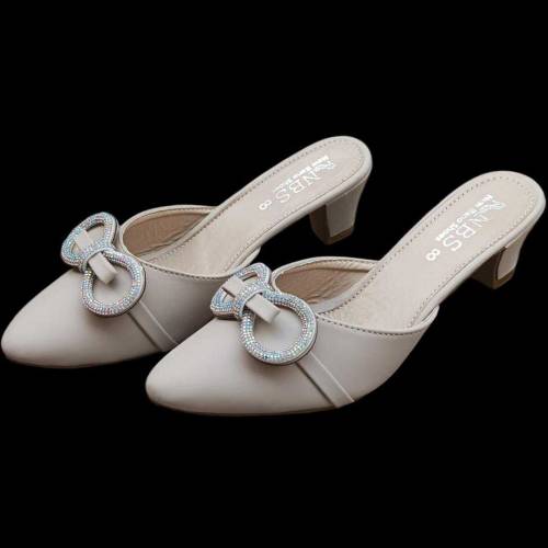 Trendy heels for Women