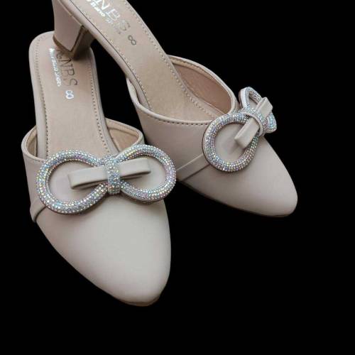 Trendy heels for Women
