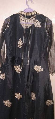 silk black maxi good condition 