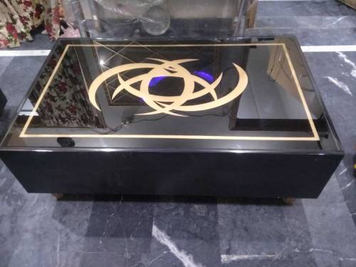 centre table 2.5/4 feet 