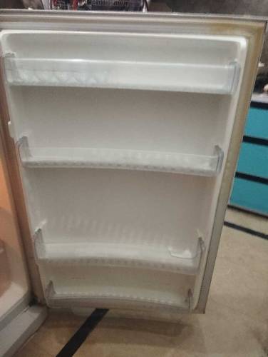 Full size fridge no frost fridge condition 10/9.5