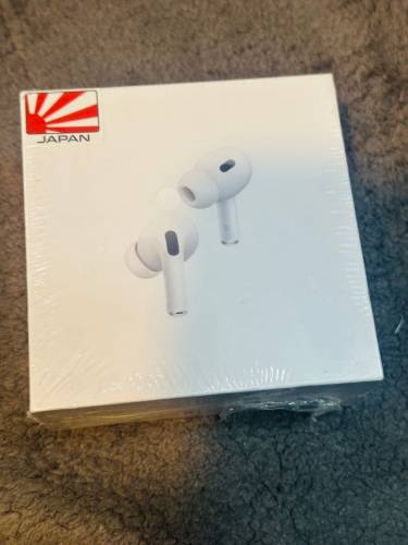 ape AirPods 