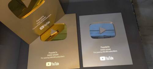 YouTube play button 