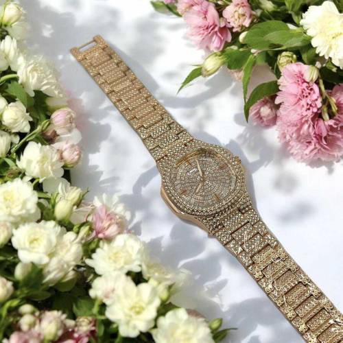 woman's trending watch 