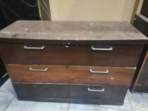 Dressing table it is very cheap 