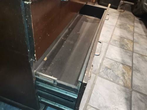 Dressing table it is very cheap 