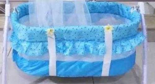baby bed/swing with mosquito net