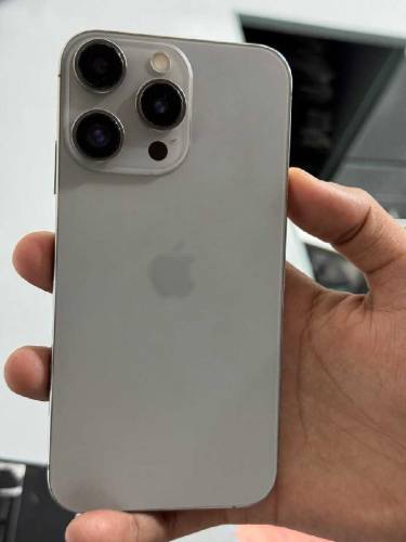 Iphone Xr convert to 15 Pro 64GB JV