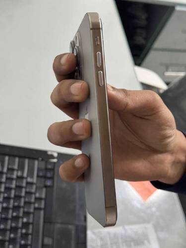 Iphone Xr convert to 15 Pro 64GB JV