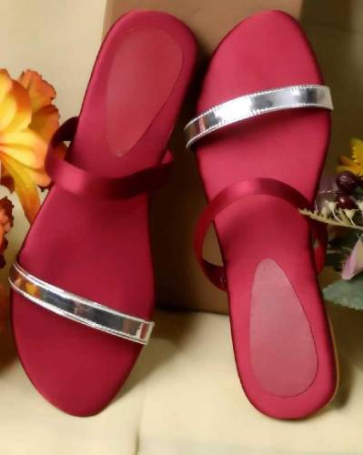 woman's semi fabric semi formate flate