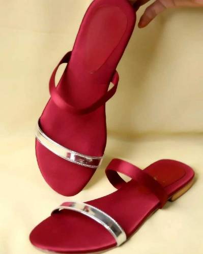 woman's semi fabric semi formate flate