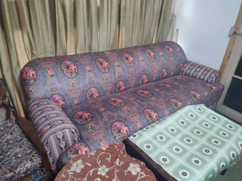 6 seater Sofa Set urgent sale