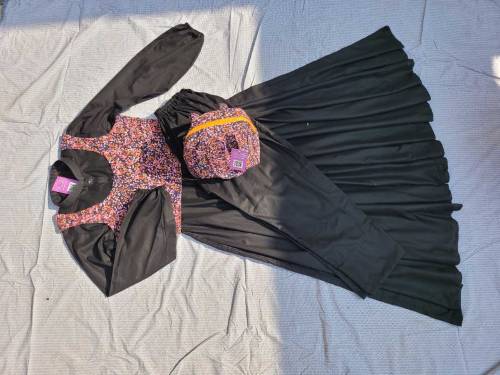 coustomized frock for sale not use 
