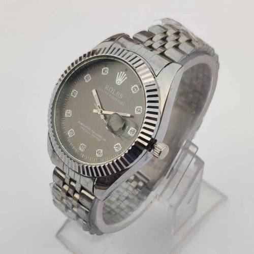 MAN'S STYLISH ANALOG WATCH TWO UNIQUE COLOURS 