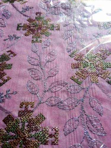 loan suit with embroidery