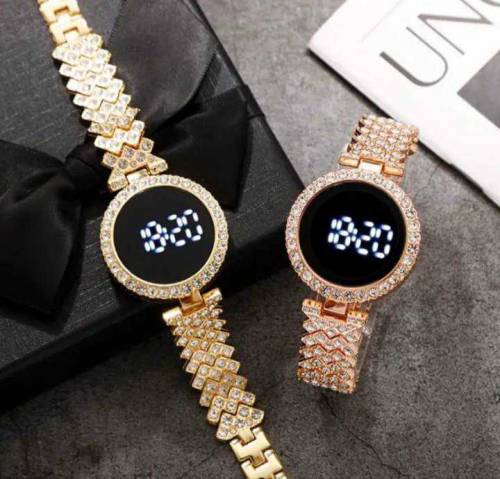 Material: Stainless Steel•