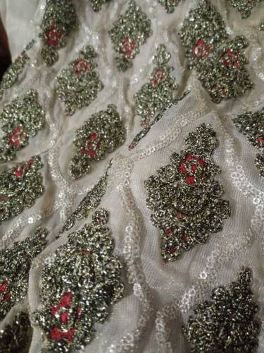 Three piece woman suit in cheap price with good condition