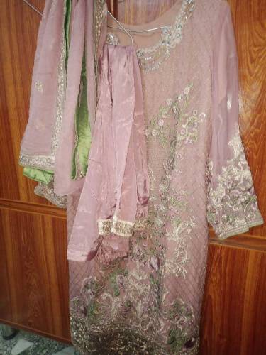 Three piece woman suit in cheap price with good condition