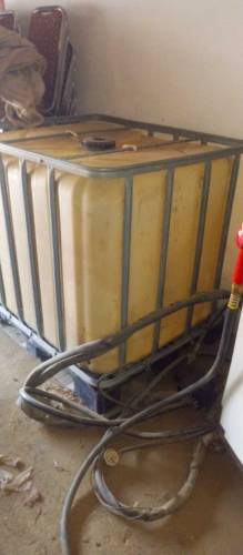 petrol dispenser with tank