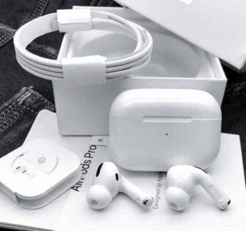 •  Material: Plastic•  Connectivity Tech: Bluetooth•  Bluetooth Versio