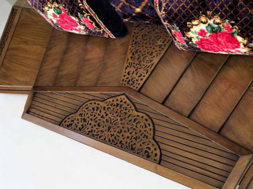 High Quality Wooden KING BED with DRESSING TABLE
