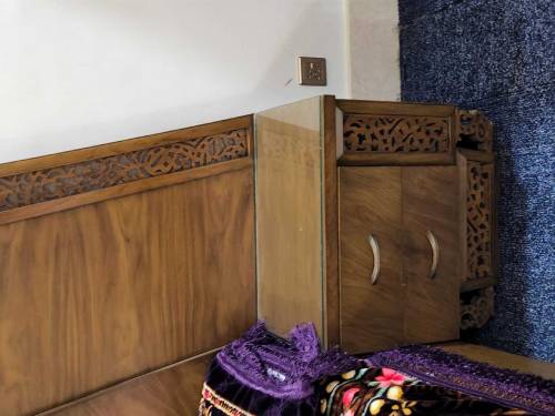 High Quality Wooden KING BED with DRESSING TABLE