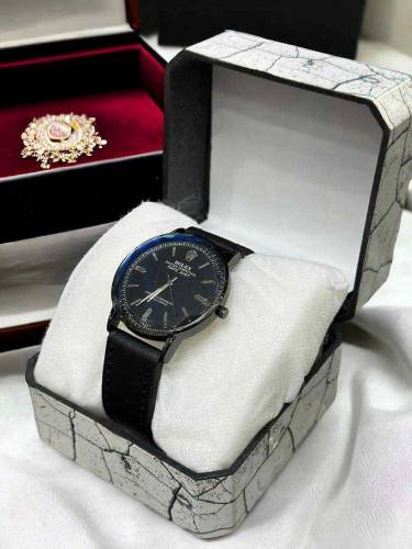 Men's Casual Analogue Watch - Black Colour 