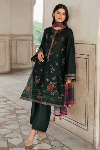 ladies dress/3 pc suit/casual/formal/stylish board/Lawn/dhanak