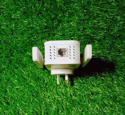 D Link DAP- 1610 Wi-Fi Range extender Boosters 