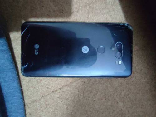 LG v30 
