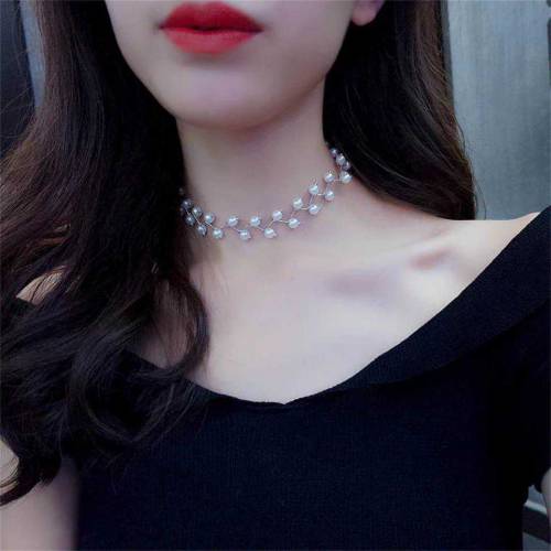 Alloy sliver plated zigzag choker 