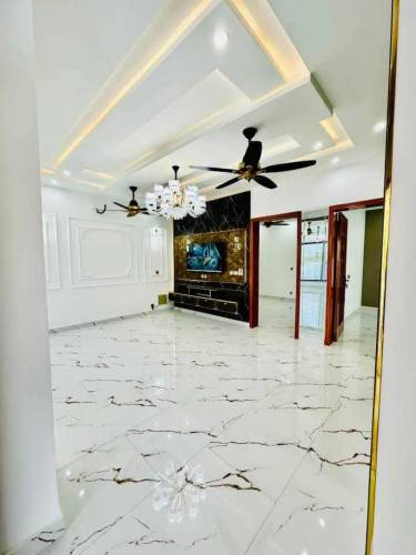 Brand New/Best location 8 Marla house  for sale in bahria enclave Isl