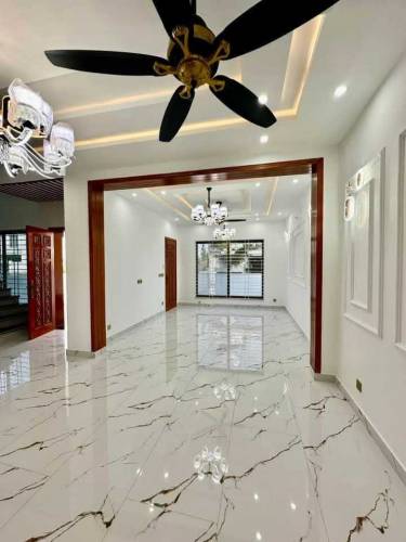 Brand New/Best location 8 Marla house  for sale in bahria enclave Isl