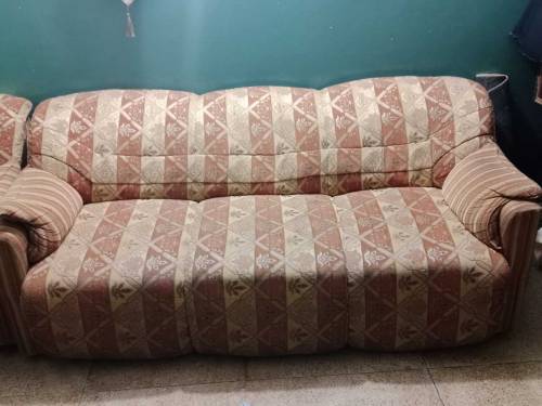 5 seater sofa set with brown cover