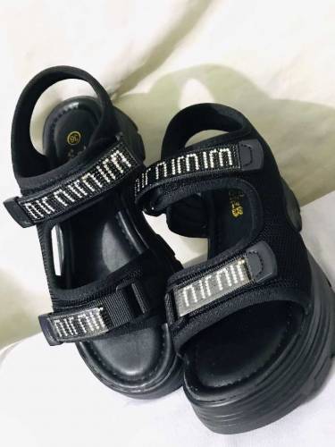 black stylish  and ellegent women shoe