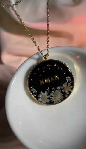 customized pendant with name