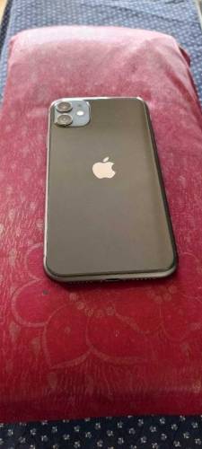 i phone 11 64GB Factory unlocked Non pta 