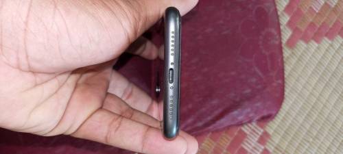 i phone 11 64GB Factory unlocked Non pta 