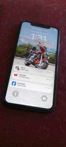 i phone 11 64GB Factory unlocked Non pta 
