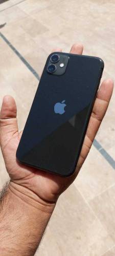 i phone 11 64GB Factory unlocked Non pta 